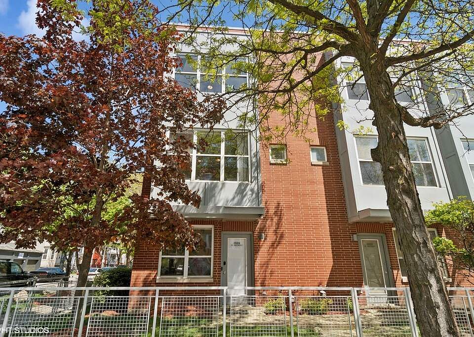 1st image of 3524 W Belmont Ave #A