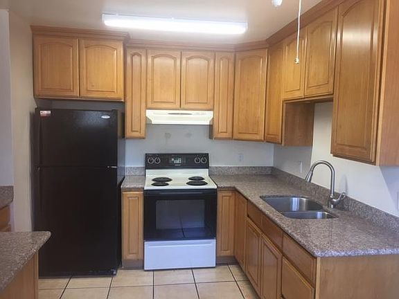 5th image of 121 W Hamilton Ave