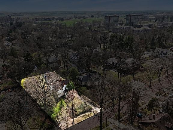 5th image of 705 W Michigan Ave