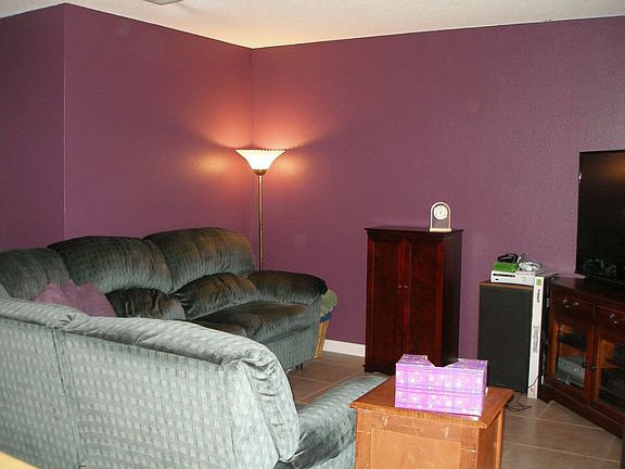 3rd image of 12940 Foxwood Dr