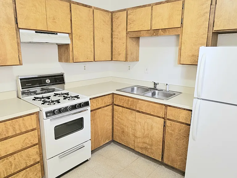 Cortez Circle Apartments — Photo 14