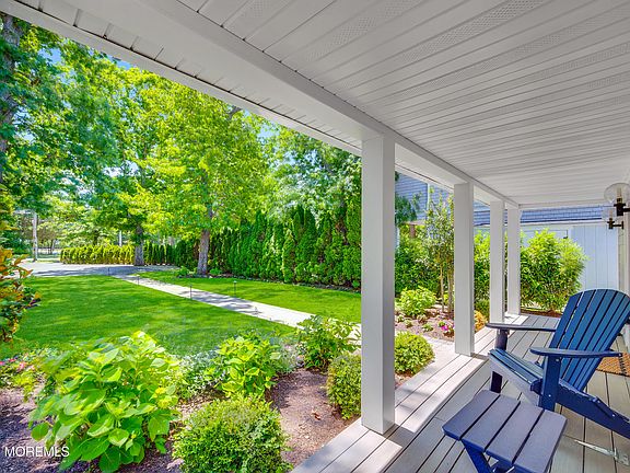 5th image of 637 Beacon Blvd