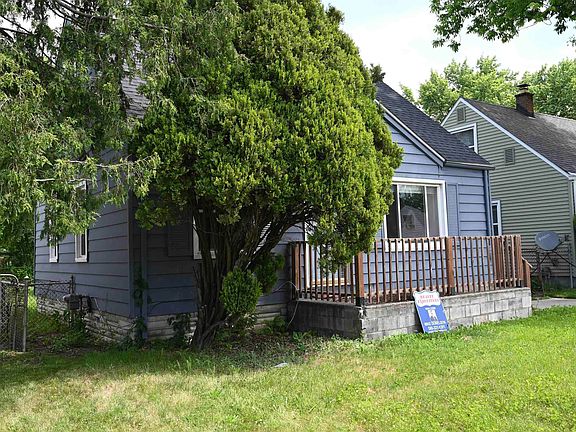 4th image of 18755 Hazelwood St