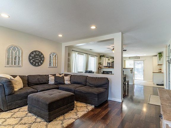 4th image of 2380 Driftwood Ct