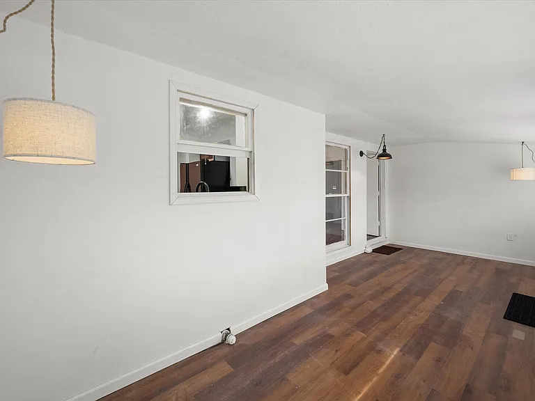 7420 Retta Mansfield Rd — Photo 2