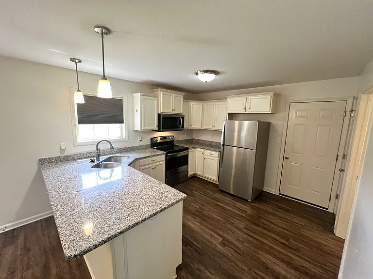 505 Paula Dr — Photo 9