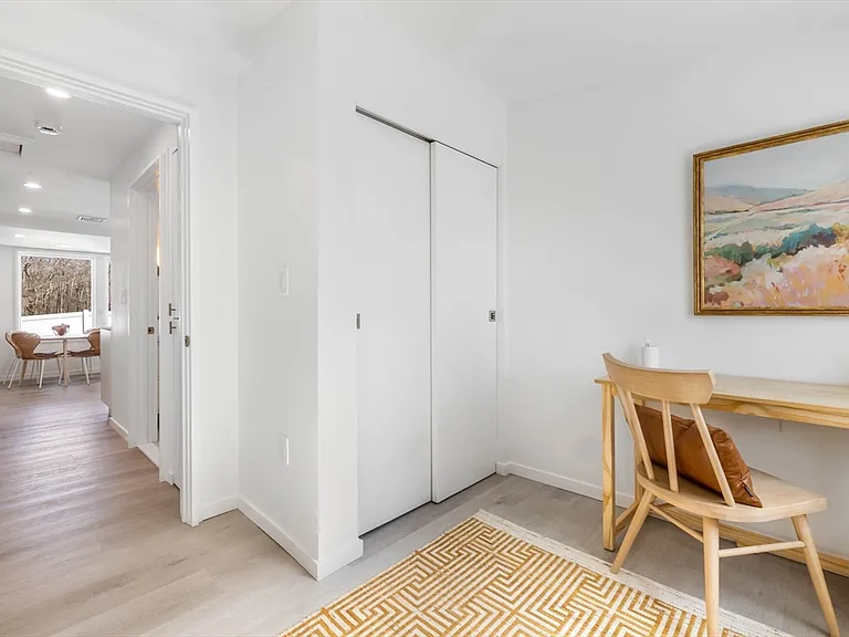 561 Beechwood St #SF — Photo 20