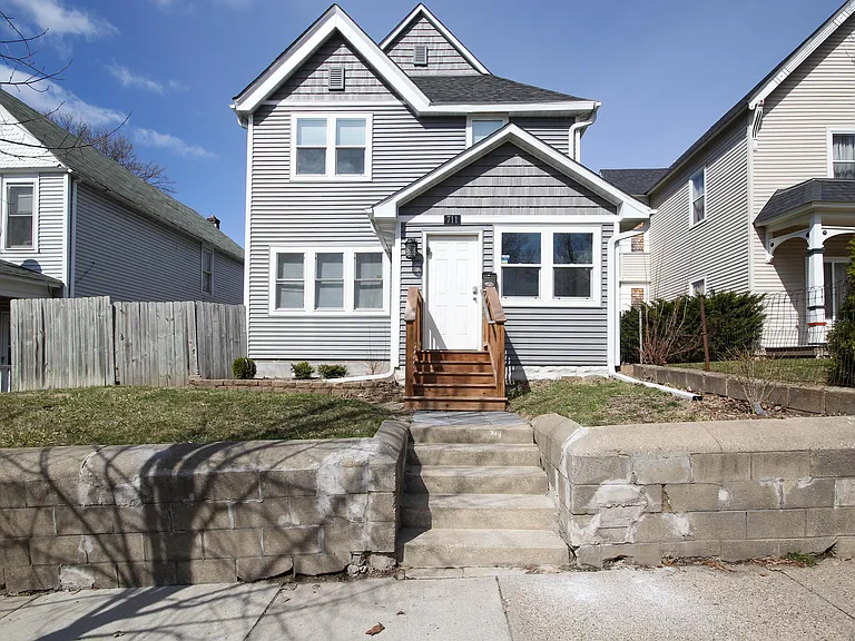 711 Sims Ave #A — Photo 1
