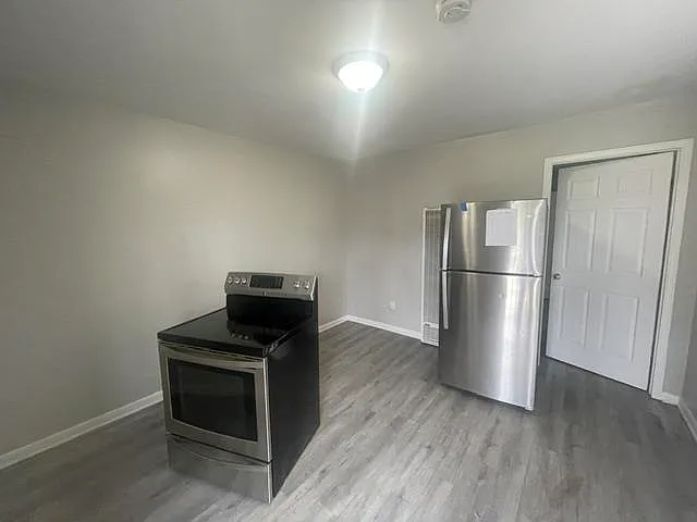 1493 Gaither St — Photo 3