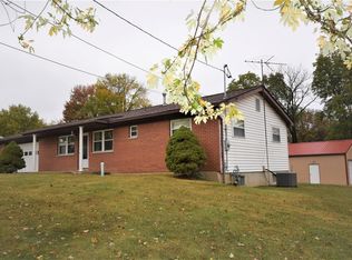 28 Della Dr, Fenton, MO 63026