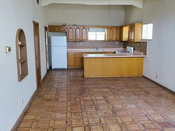 2nd image of 309 Shady Ln