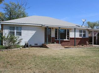 715 W 6th St, Liberal, KS 67901