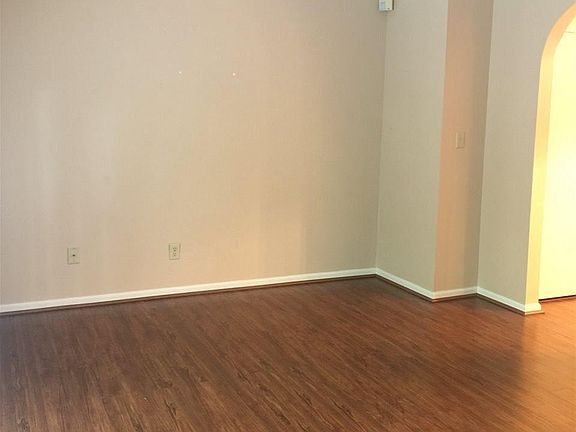 4th image of 802 Vestavia Villa Ct #802