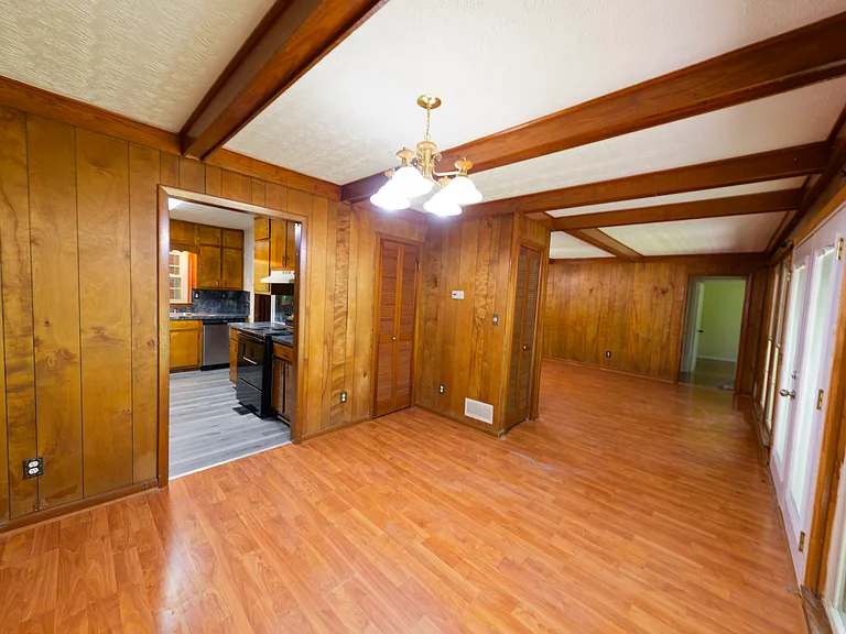 1081 Mountain Woods Ct — Photo 9