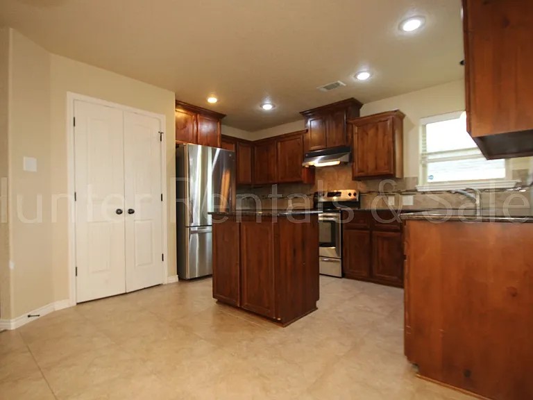 702 W Orion Dr — Photo 12