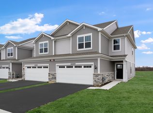 12200 Dodwell St, Huntley, IL 60142