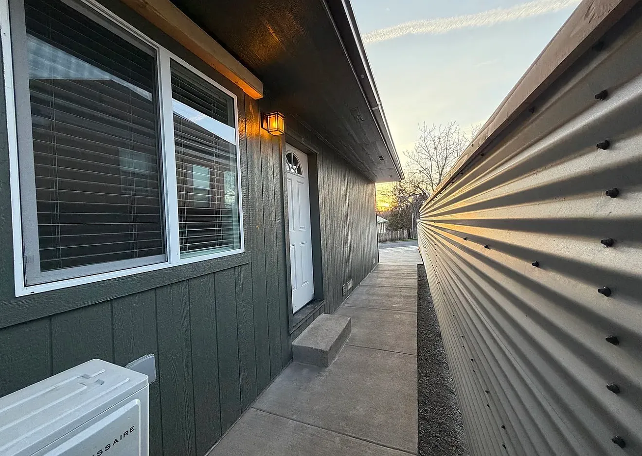 2 bed, $1,400 — Photo 1