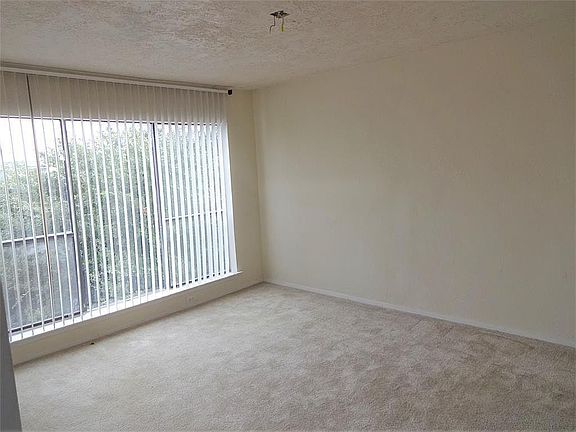 4th image of 2822 S Bartell Dr APT 37