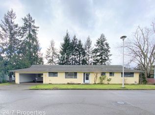 1480 Cornell Ave, Gladstone, OR 97027