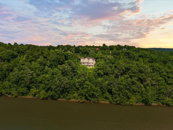 300 Sunset Rdg, Waverly, TN 37185