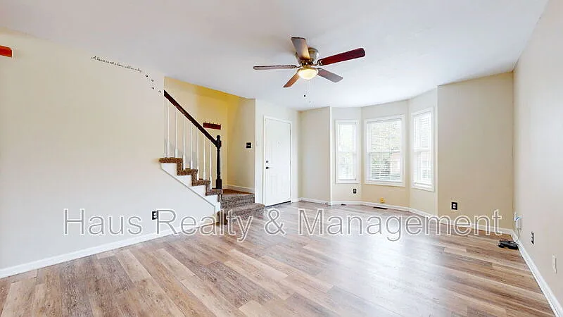 3 bed, 2.0 bath, 1350 sqft, $1,645 — Photo 4