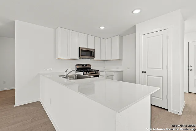 4 bed, 2.5 bath, 1867 sqft, $2,050 — Photo 4