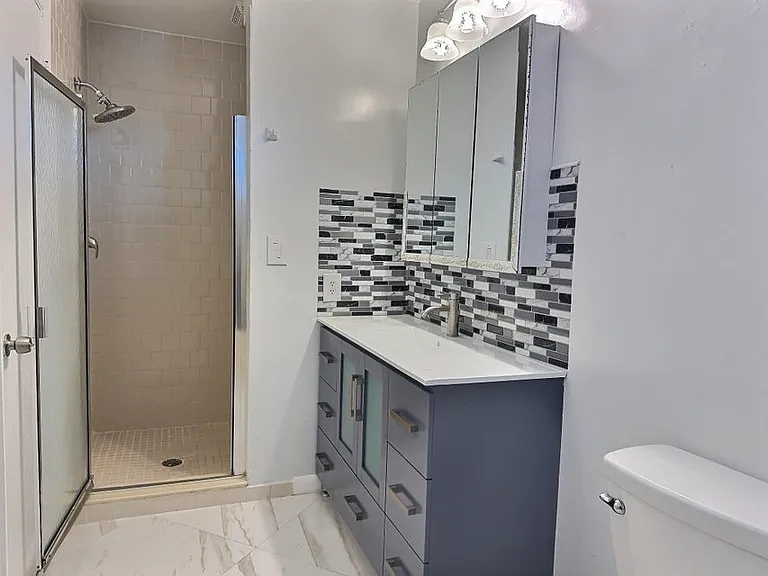 2652 Riverside Dr #0 — Photo 20