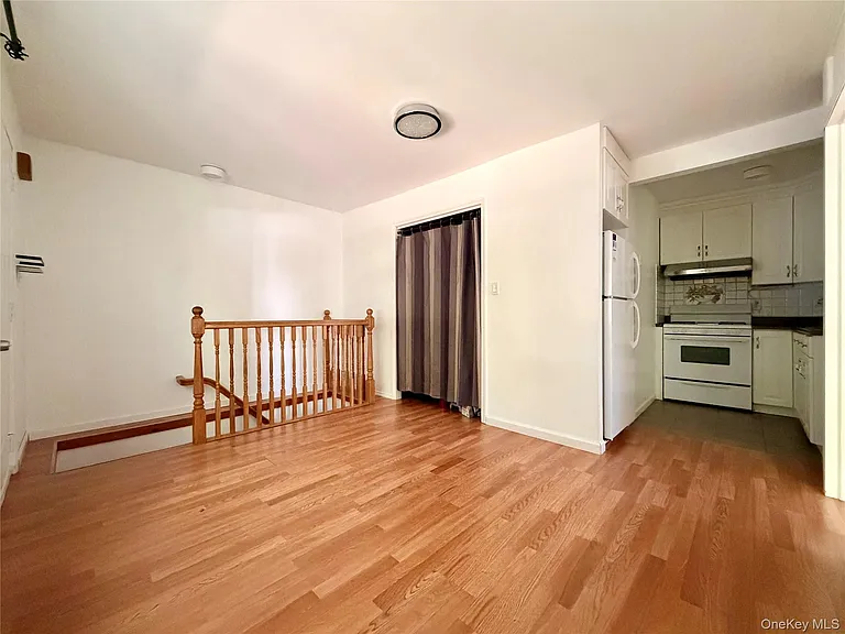 21618 39th Ave #1 — Photo 3