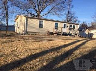 410 E 8th St, Lamoni, IA 50140