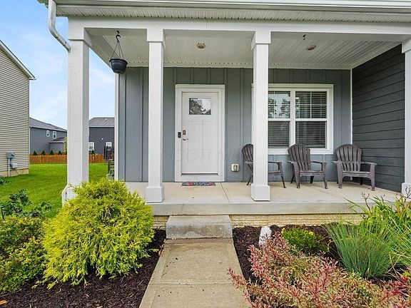 3rd image of 67 Scarlett Dr