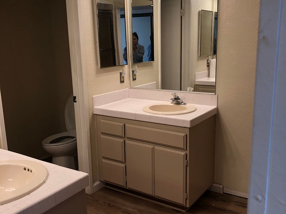1st image of 6960 Hyde Park Dr