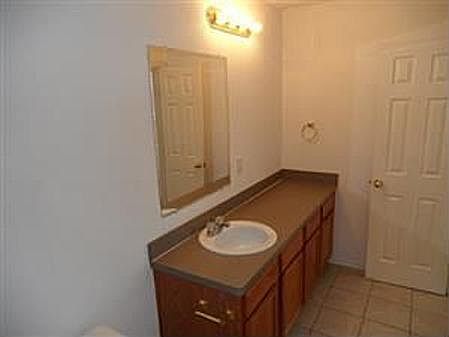 4th image of 4508 Alamosa St