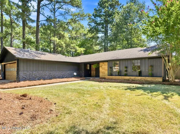 101 Boxwood Pl S, Brandon, MS 39047