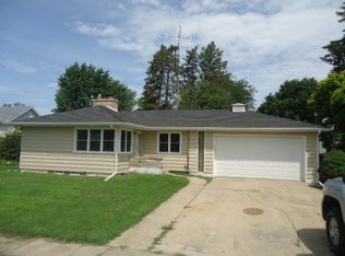 412 W Winthrop St, Earlville, IL 60518