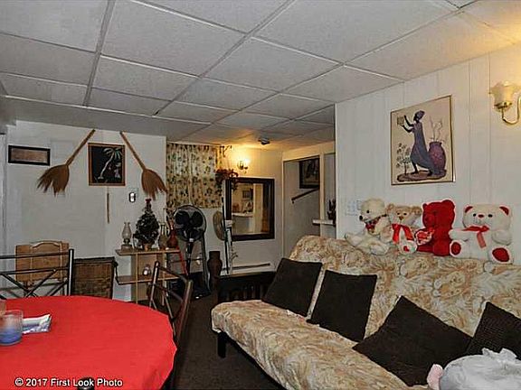 5th image of 261 Japonica St
