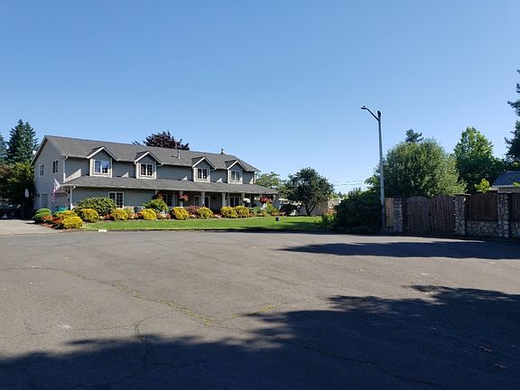 3rd image of 9621 NE 151st Ct