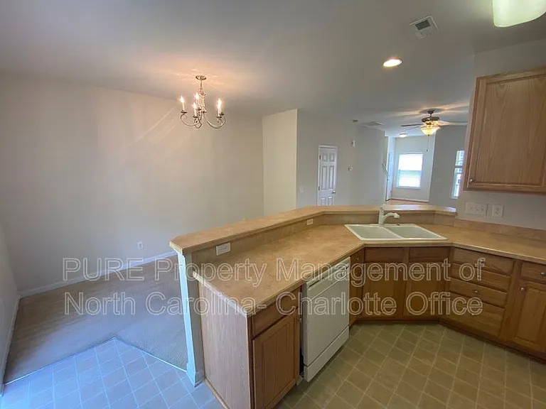 304 Hancock Union Ln — Photo 6