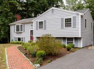 182 Old Farm Rd, Hanover, MA 02339
