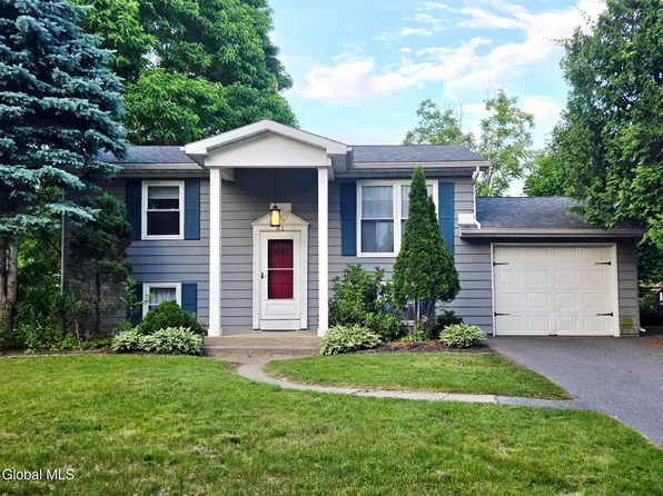 61 Vanderbilt Avenue, Saratoga Springs, NY 12866