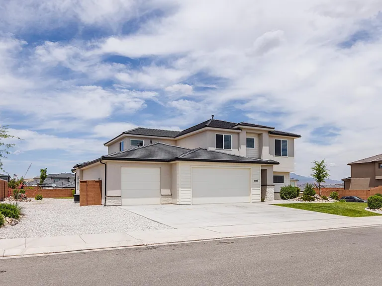 1889 E Honeycomb Dr — Photo 10