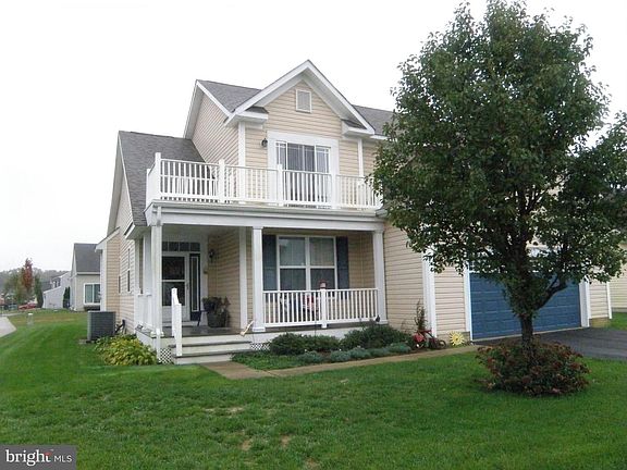 4th image of 227 W Bourne Way