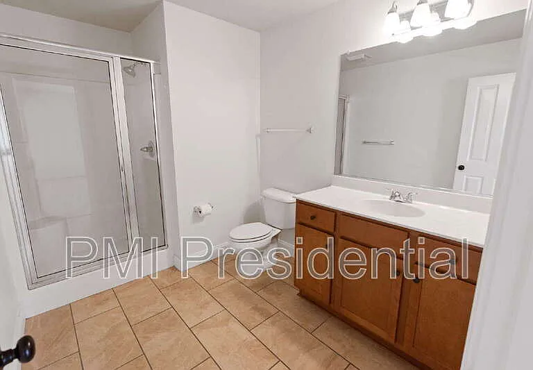 1107 N 27th St — Photo 13