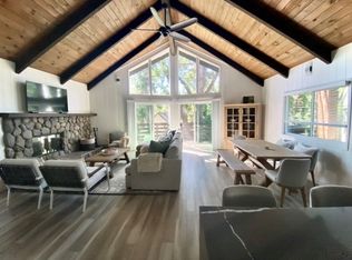 28890 Cedar Dr, Lake Arrowhead, CA 92352