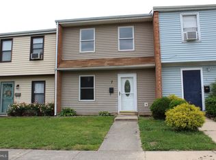 7 Kayak Ct, Newark, DE 19702