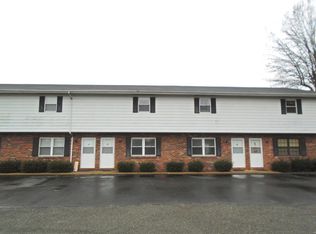 8 Sunset Dr APT C, Freeburg, IL 62243