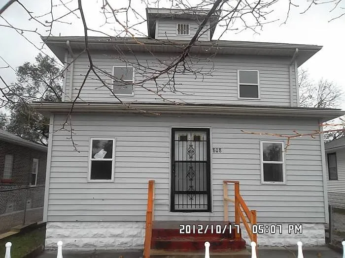 808 Julia Ave photo 1