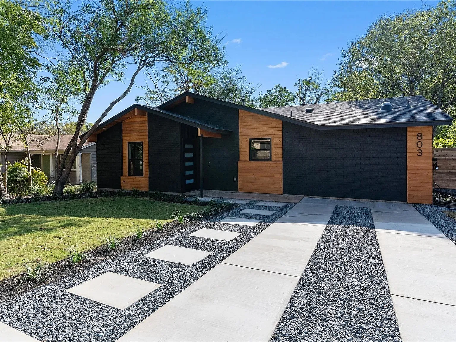 4 bed, 1498 sqft, $3,950 — Photo 1