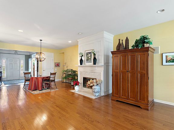 4th image of 13113 Farm Hill Dr