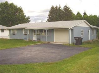 782 N Broad Street Ext, Grove City, PA 16127