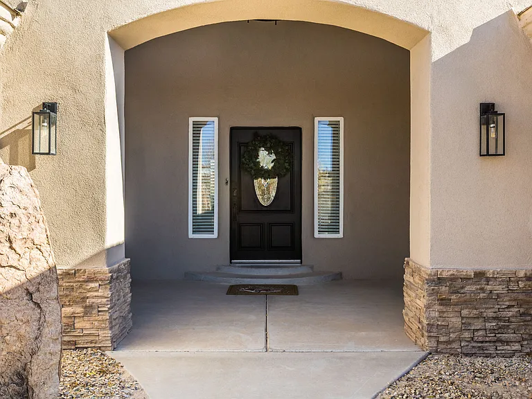 5701 Rio Animas Rd NE — Photo 2